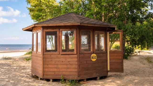 Octagonal gazebo for 12 people