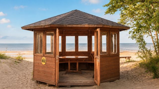 Octagonal gazebo for 12 people